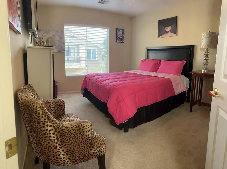 לאס וגאס Gorgeous Home Away From Home ארצות הברית